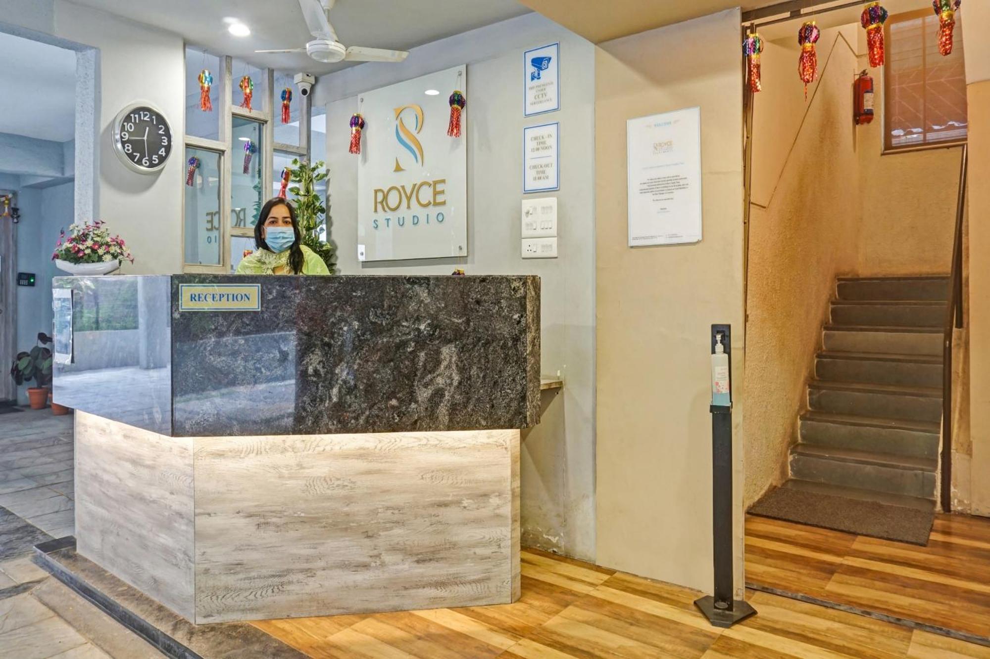 Collection O Royce Studios Near Pune Airport Exteriör bild