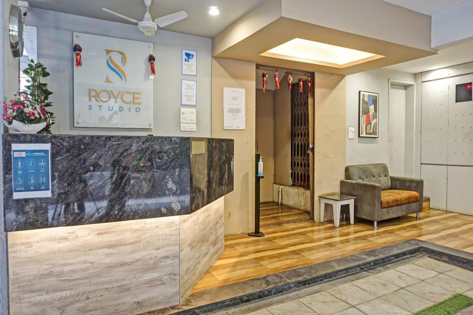 Collection O Royce Studios Near Pune Airport Exteriör bild